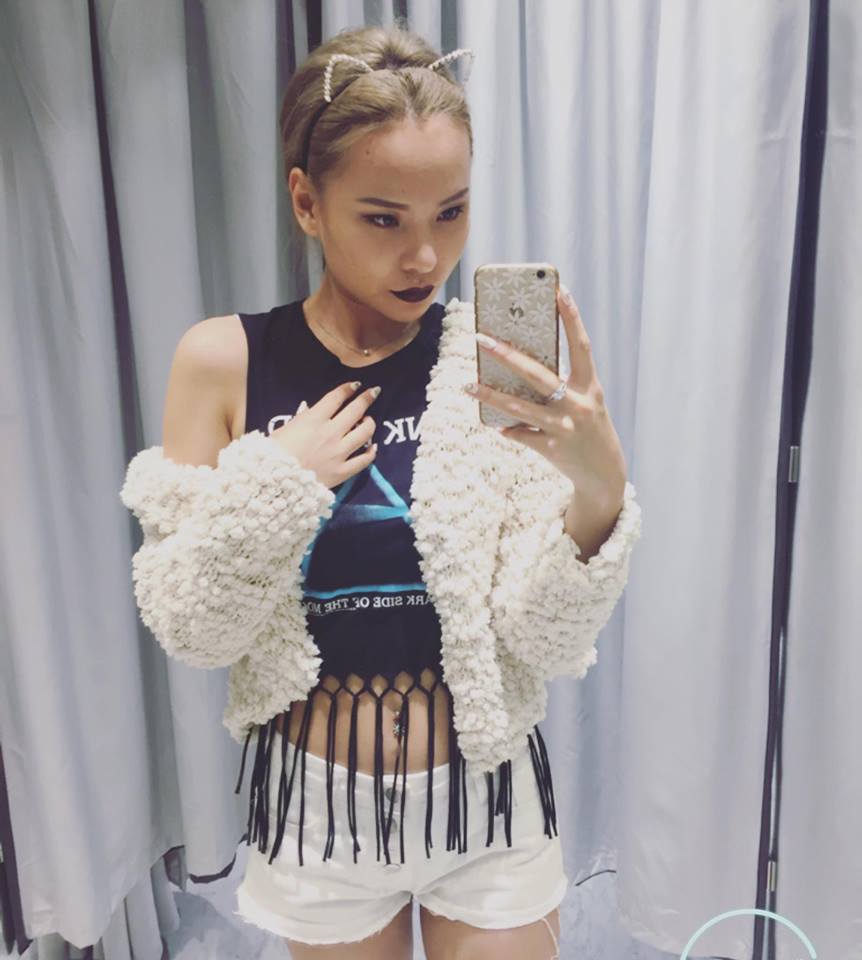 Аав, ээжээ буулгаж авсан Х.Намуун “мөрөөдлийнхөө төлөө машинаа заржээ”